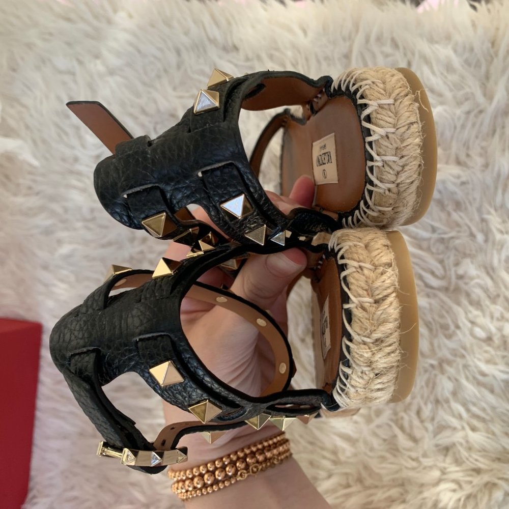 ❌SOLD❌Valentino Garavani Rockstud Espadrille - Picture 3 of 8